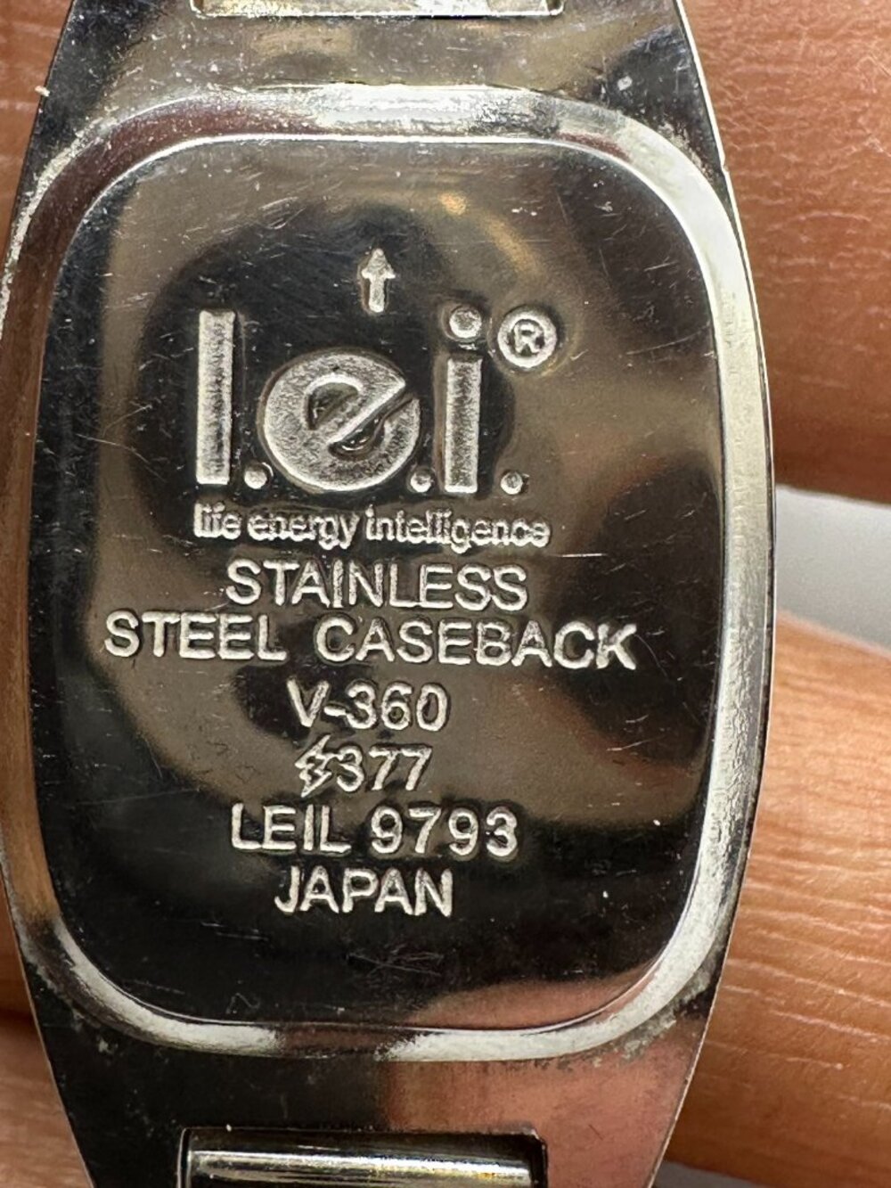 3/$30 L.E.I. Watch Women Silver Tone Barrel Case Rhinestone Accents 7" — image 4 of 8